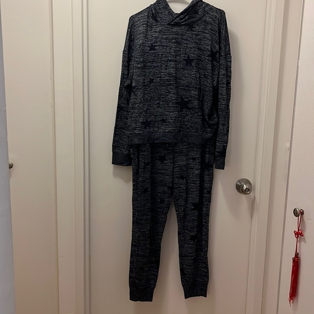 Gap matching lounge set
